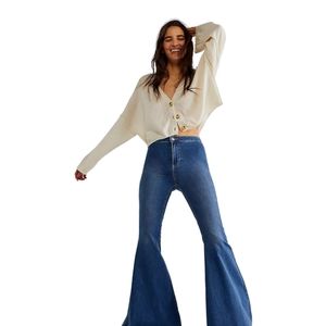 🎉HP🎉 NWT Free People Just Float On Flare Jeans Jericho Blue|Size 25